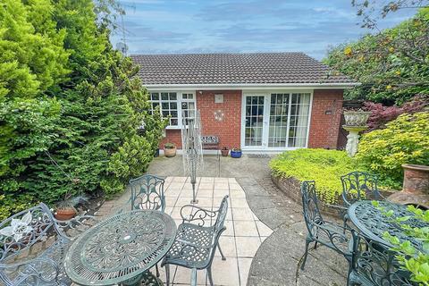 3 bedroom detached bungalow for sale, Laburnum Grove, Hockley