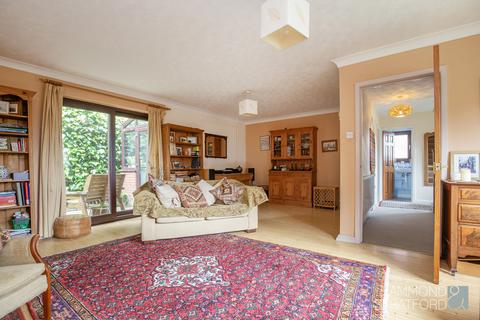 4 bedroom detached house for sale, Blakeney Close, Eaton