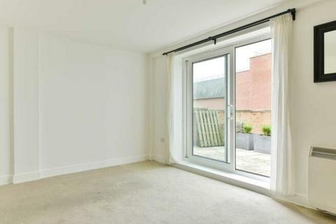 2 bedroom apartment to rent, Station Approach, Hudson House Station Approach, KT19
