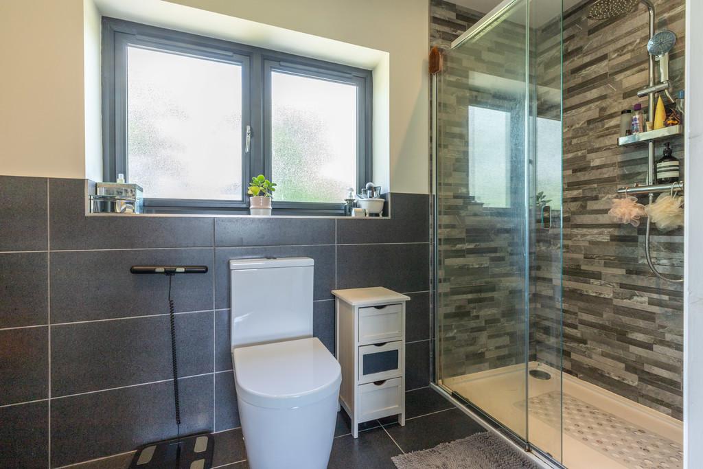 Bedroom One en-suite shower room