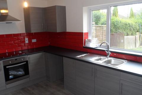2 bedroom semi-detached house to rent, Stoke-on-Trent ST6