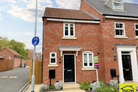 2 bedroom end of terrace house for sale, Pach Way, Fernwood, Newark, Nottinghamshire.