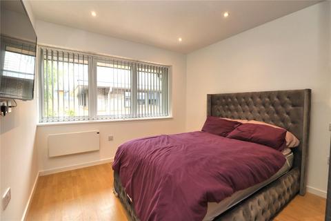 2 bedroom flat for sale, River Court, Surrey GU21