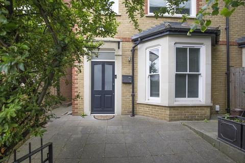 4 bedroom semi-detached house for sale, Park Road, Kingston Upon Thames KT2