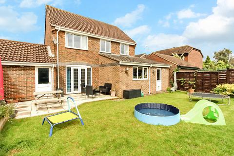 4 bedroom link detached house for sale, Hornbeam Close, Wellingborough NN8