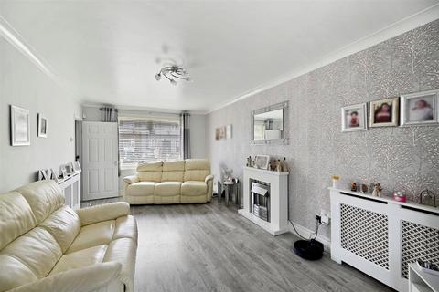 3 bedroom end of terrace house for sale, Maybury Road, Barking, Essex