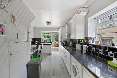 3 bedroom end of terrace house for sale, Maybury Road, Essex