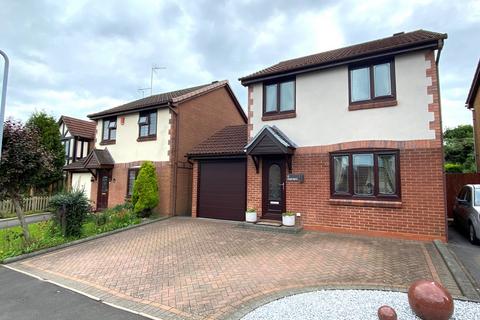 3 bedroom detached house for sale, Heron Drive, Uttoxeter