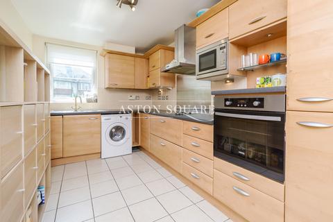 2 bedroom flat to rent, Finchley Lane, London NW4