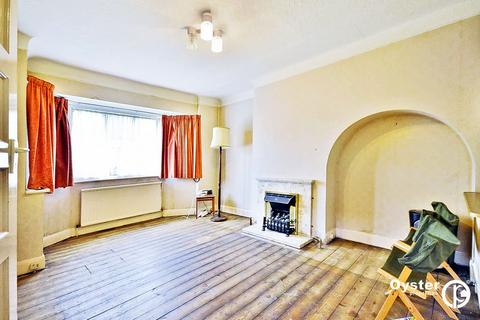 3 bedroom end of terrace house for sale, Milton Grove, London, N11