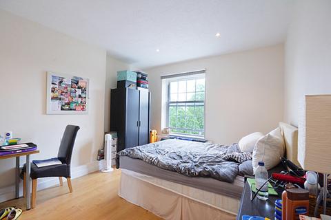 2 bedroom flat for sale, Ellington House, Borough
