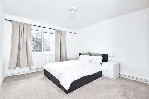 2 bedroom flat for sale, Balmain Close, London