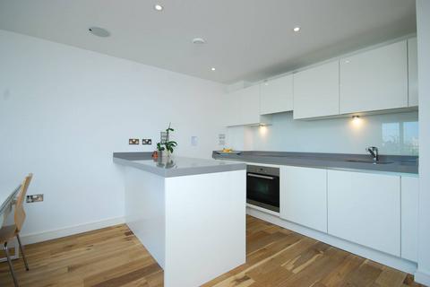 2 bedroom flat for sale, Seren Park Gardens, Blackheath, London, SE3