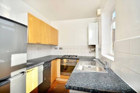 2 bedroom maisonette to rent, Leythe Road, Acton, London, W3