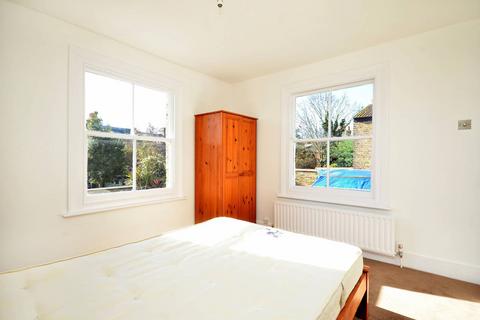 2 bedroom maisonette to rent, Leythe Road, Acton, London, W3
