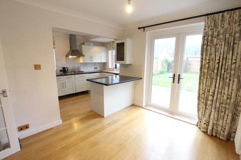 4 bedroom detached house to rent, The Anthonys, Woking GU21