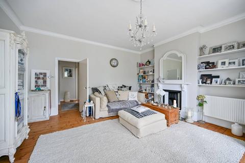 1 bedroom flat for sale, Glamorgan Road, Hampton Wick, Kingston upon Thames, KT1
