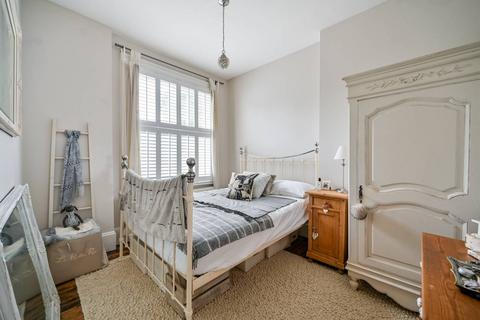 Flat 4, 29 Glamorgan Road, Kingston Upon Thames, KT1 4HS