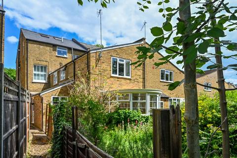 Flat 4, 29 Glamorgan Road, Kingston Upon Thames, KT1 4HS