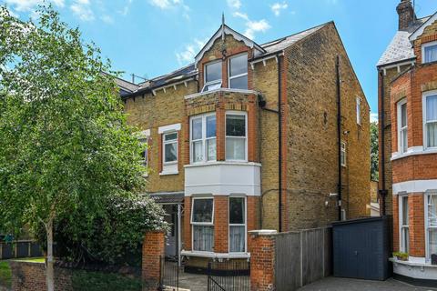 Flat 4, 29 Glamorgan Road, Kingston Upon Thames, KT1 4HS