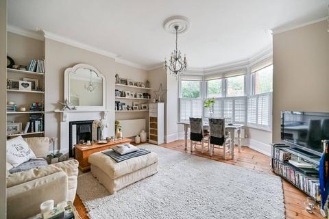 Flat 4, 29 Glamorgan Road, Kingston Upon Thames, KT1 4HS