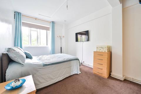 3 bedroom flat for sale, Nelson Square, Southwark, London, SE1