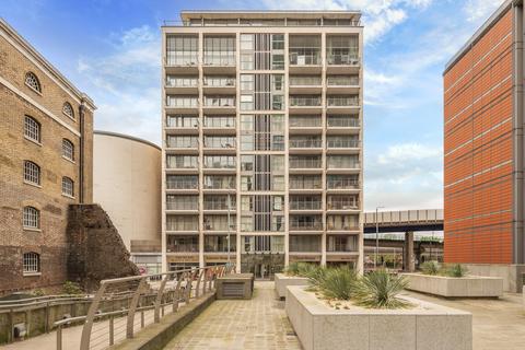 2 bedroom flat for sale, Horizon Building, 15 Hertsmere Road, London