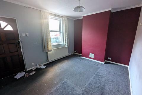 3 bedroom end of terrace house for sale, Dale Street, Chatham ME4