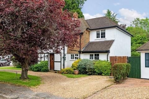 3 bedroom detached house for sale, Cedar Walk, Kenley