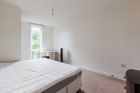 2 bedroom flat to rent, White Horse Lane, Stepney, London, E1