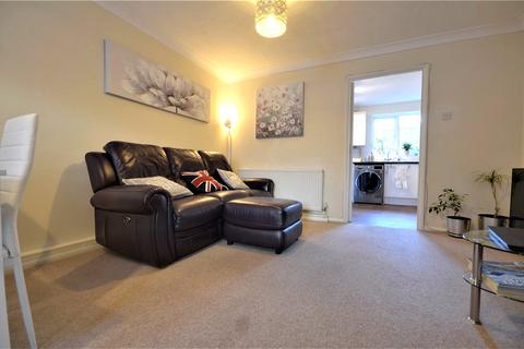 25 Brook Close, East Grinstead, RH19 3XZ