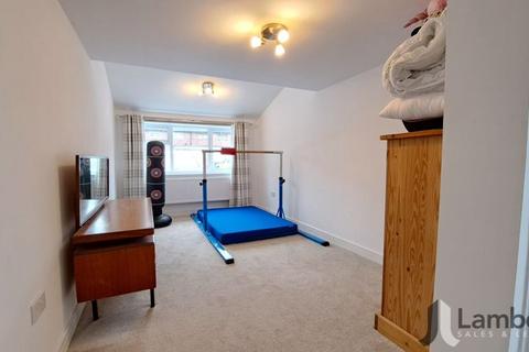 4 bedroom terraced house for sale, Haseley Close, Matchborough East, Redditch