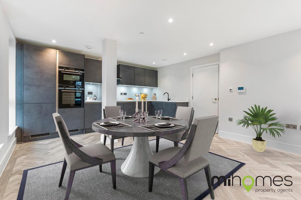 Flat 61, Pennell House EN4 0 FT-3-Virtual Staging