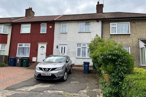 3 bedroom terraced house to rent, Oldberry Road, Edgware