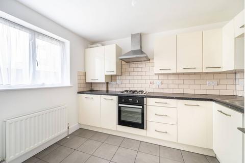 2 bedroom flat to rent, Crawford Avenue, Wembley, HA0