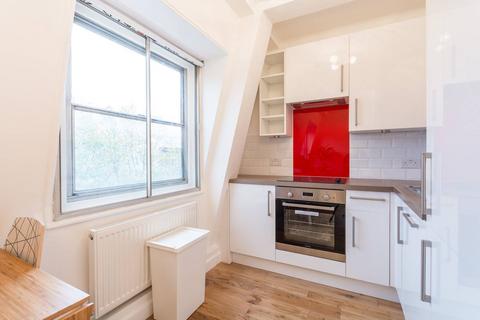 2 bedroom flat to rent, Grays Inn Road, Bloomsbury, London, WC1X