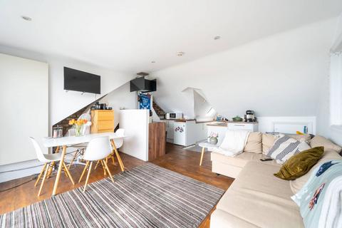 3 bedroom flat for sale, Aberdeen Road, Dollis Hill, LONDON, NW10