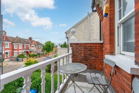 3 bedroom flat for sale, Aberdeen Road, Dollis Hill, LONDON, NW10