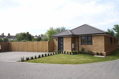 3 bedroom detached bungalow for sale, Walmer