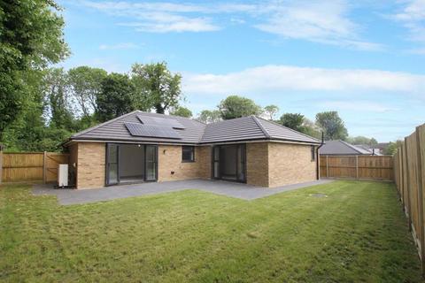 3 bedroom detached bungalow for sale, Walmer