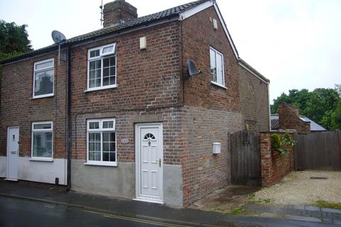 2 bedroom semi-detached house to rent, Hailgate, Howden