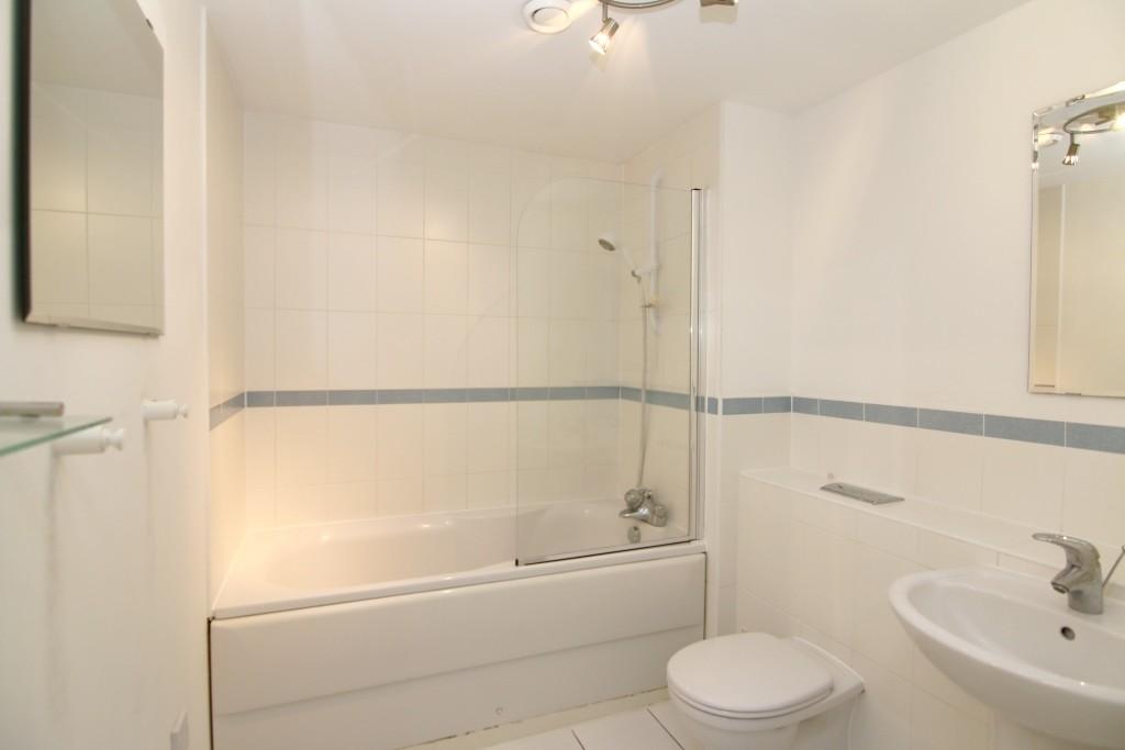 Shared-ownership apartment, Chester - Bathroom