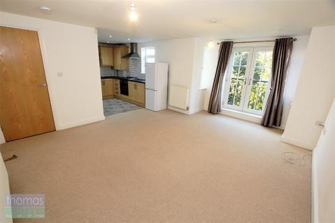 2 bedroom penthouse for sale, Alexandra Court, Coronation Close, Hoole, Chester, CH2