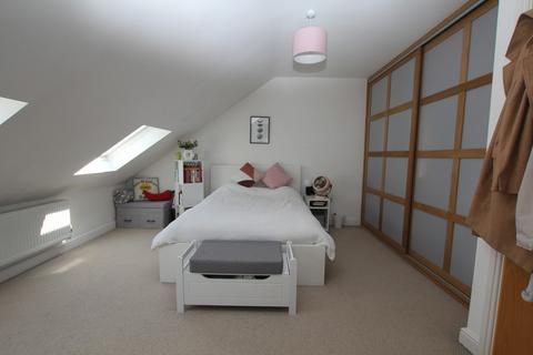 2 bedroom penthouse for sale, Alexandra Court, Coronation Close, Hoole, Chester, CH2