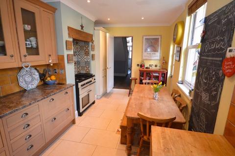 3 bedroom terraced house for sale, Wyndham Road, Abergavenny