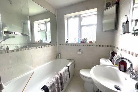 49 Clappers Meadow, Alfold, Cranleigh, GU6 8HJ