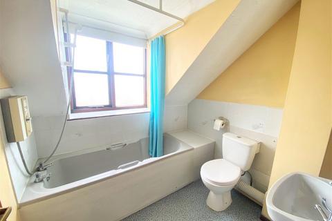2 bedroom flat for sale, Church Street, Dorchester, Dorset, DT1 1JR