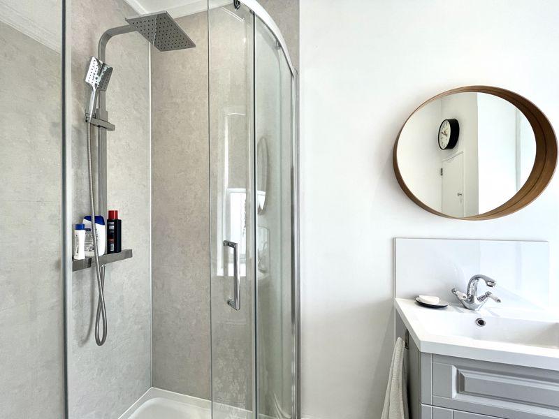 Shower Room (1st...