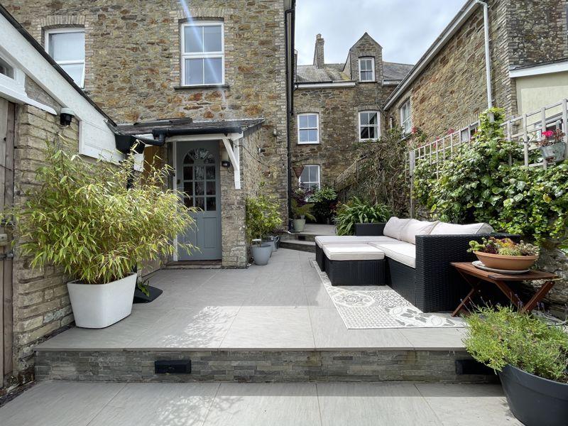 Landscaped Patio...