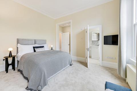3 bedroom flat to rent, Barkston Gardens, Earls Court, London